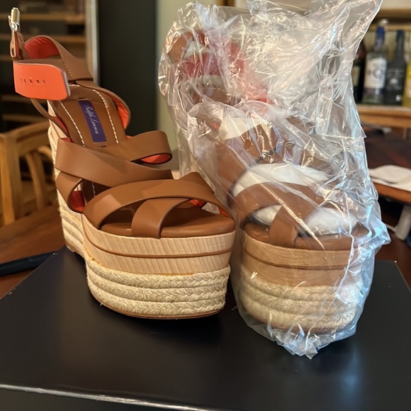 Shoe sport purple tag - Picture 3 of 3